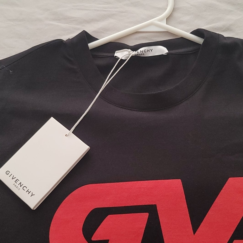 Tshirt - Picture 2 of 3